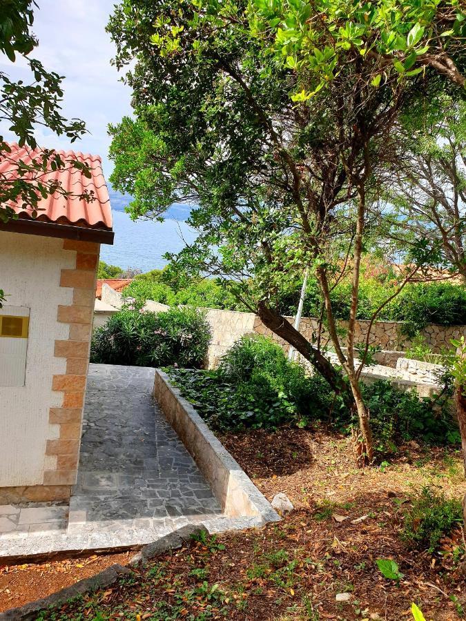 Beach House Splitska Ngoại thất bức ảnh